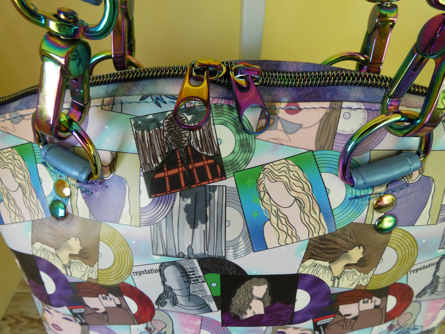 TS Inspired Handbag