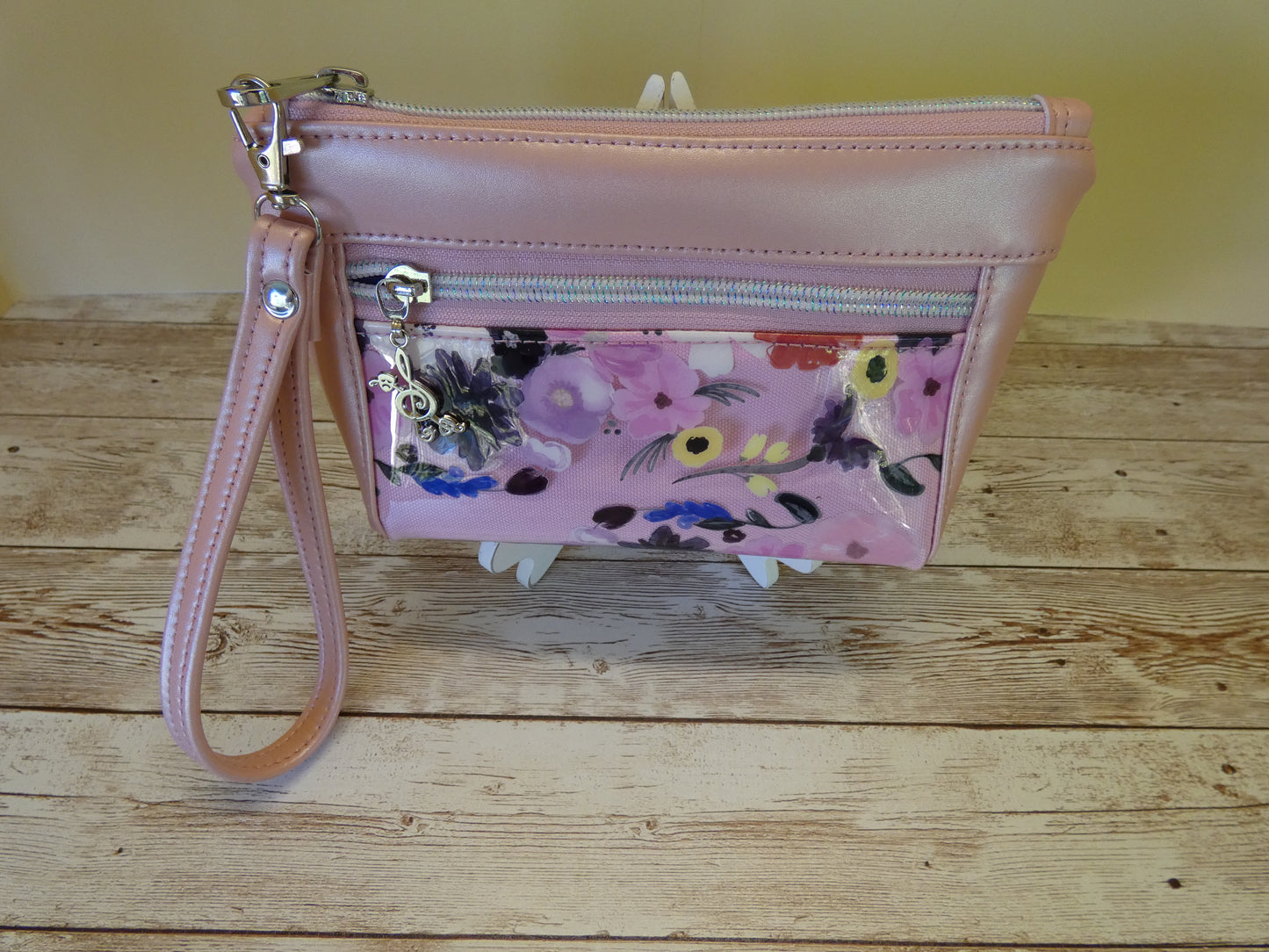 Grammy Dress Themed Wristlet
