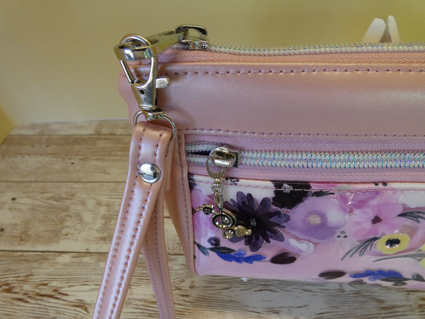 Grammy Dress Themed Wristlet