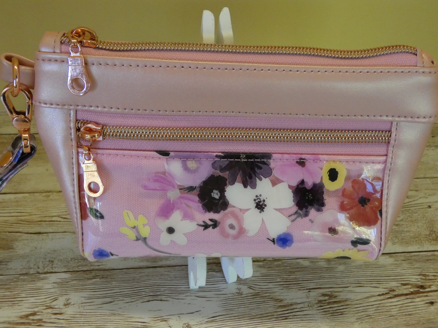 Grammy Dress Theme Wristlet