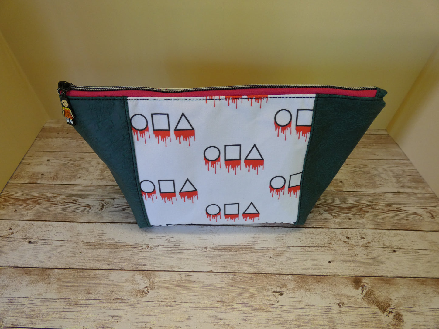 Deadly Game Beauty/Cosmetic Bag